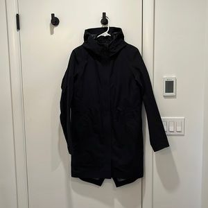Lululemon rain jacket. Size 6/M.